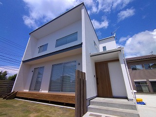 ★ OPEN HOUSE ★