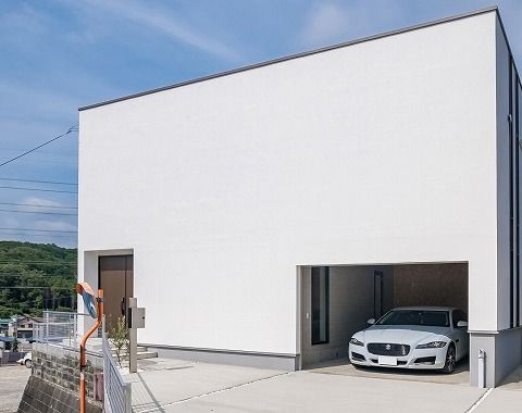 【casacube】大きな窓が無いのに明るい！ビルトインガレージのある家：三島市
